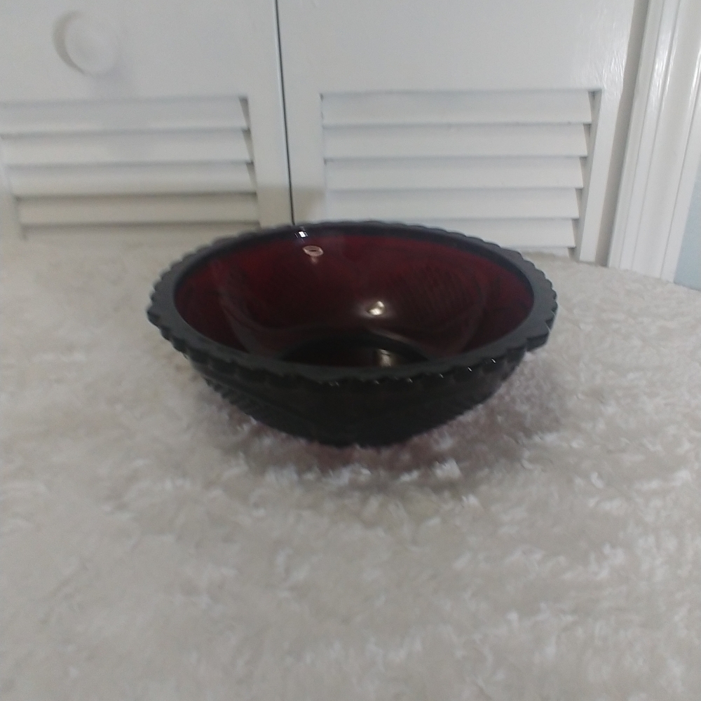 Vintage Avon 1876 ruby red Cape Cod glass bowl 8.5" round